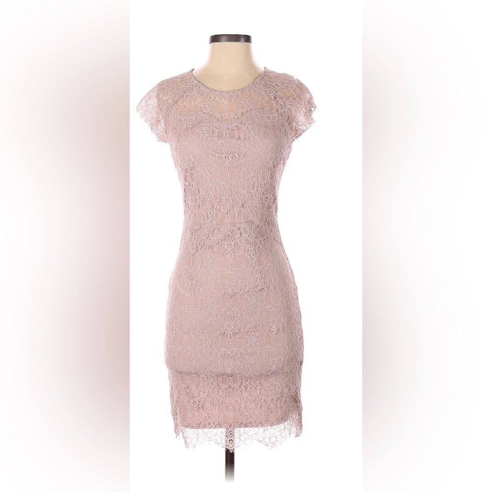 Lace pink dress